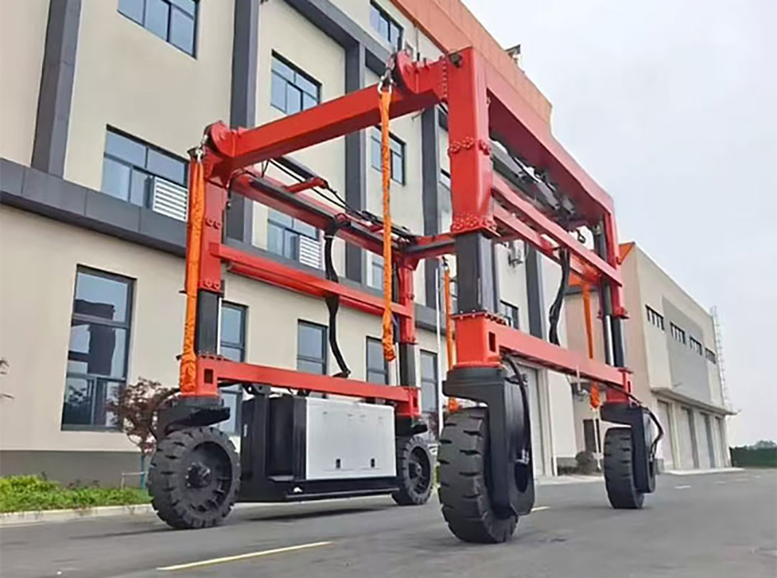 华隧智运：跨运车如何实现重载与平稳并行？结构设计解析