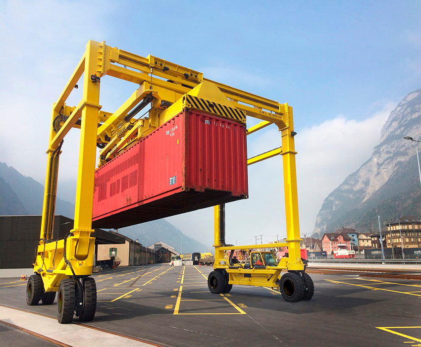 跨运车的承载与稳定逻辑：重载运输中的关键技术解析