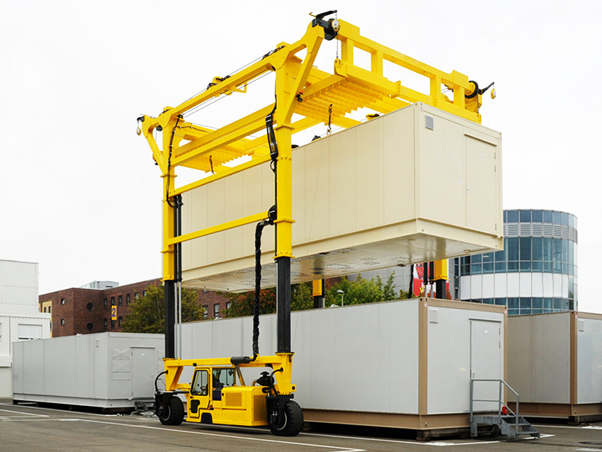 重载搬运设备对比下的跨运车优势解析