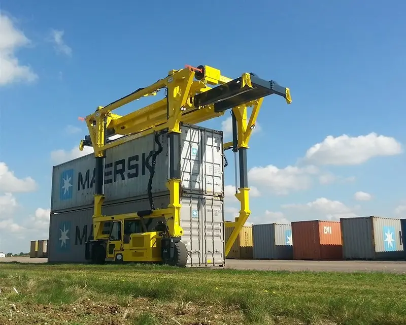 跨运车如何提升堆场效率？从作业数据看跨运车的真实优势